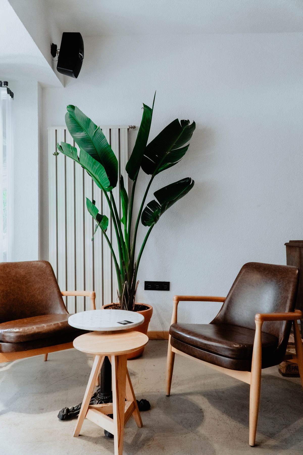 Home product preview for Shopify furniture stores